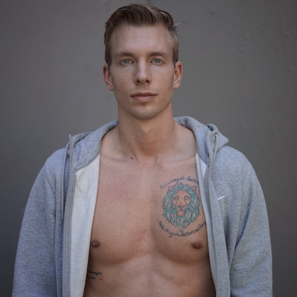 Meet your Posher, Blake - Picture 2 of 5